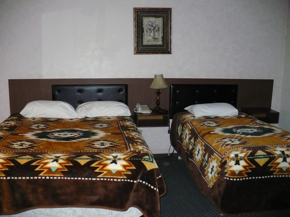 Sheridan Lawrence M Hotel Fort Vermilion Экстерьер фото